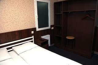 Отель irisHotels Киев Двухместный номер с 2 отдельными кроватями (без окна)-2