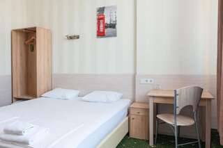 Отель irisHotels Киев Улучшенный двухместный номер с 1 кроватью-2