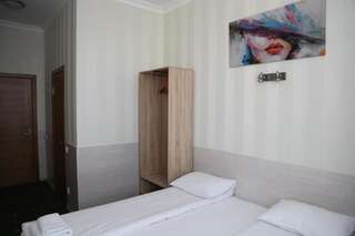 Отель irisHotels Киев Улучшенный двухместный номер с 1 кроватью-7