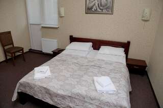 Отель irisHotels Киев Полулюкс-1