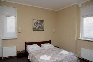 Отель irisHotels Киев Полулюкс-4