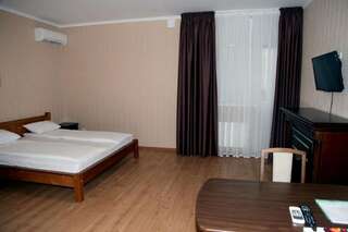 Отель irisHotels Киев Полулюкс-12